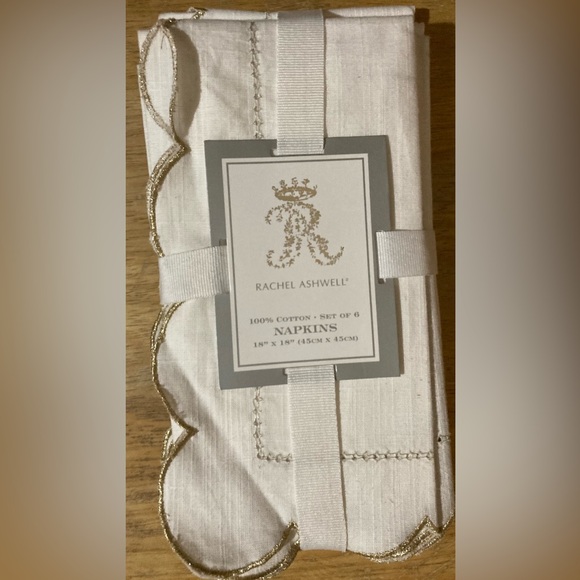 NWT Set of 6 Rachel Ashwell White and Gold Napkins 18”X 18” - Picture 2 of 6